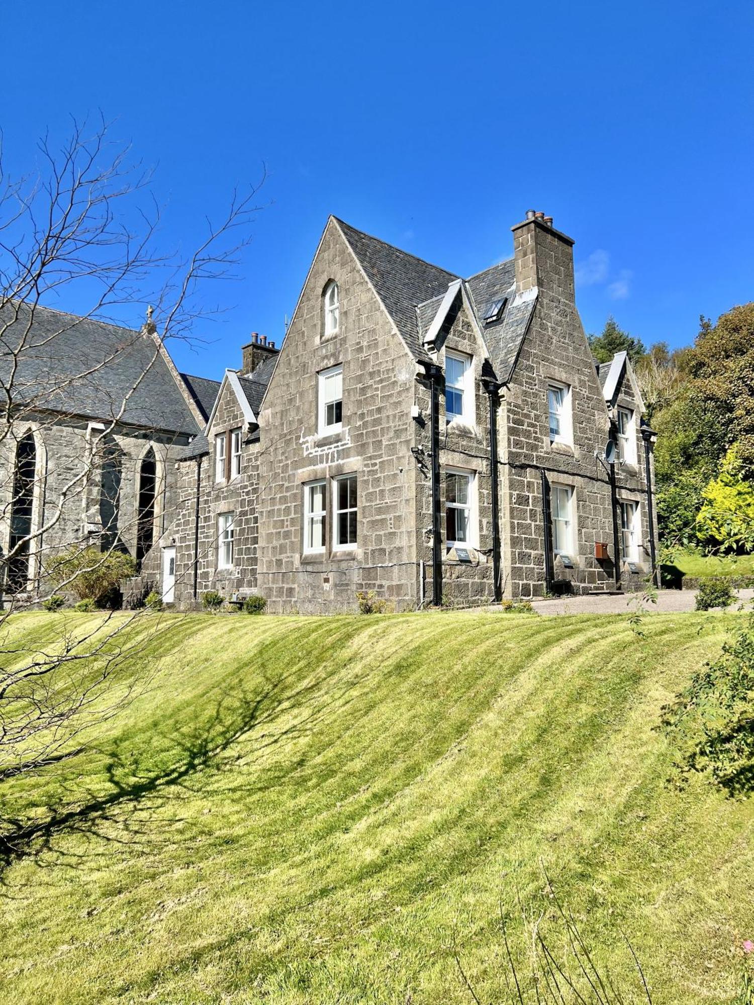 Victorian Chapel House Villa อาริเซก ภายนอก รูปภาพ